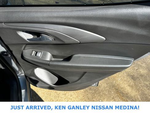 Used 2025 Chevrolet TrailBlazer LT image 18