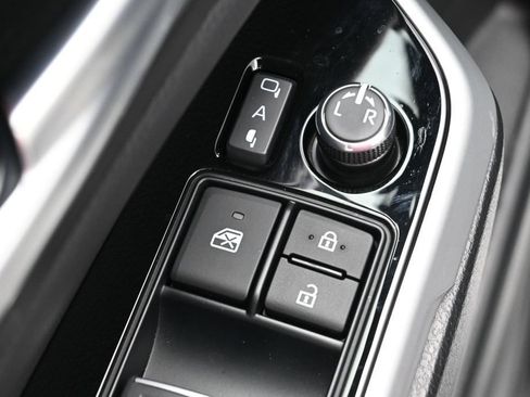 Certified 2026 Toyota Sienna Platinum AWD/4WD image 12