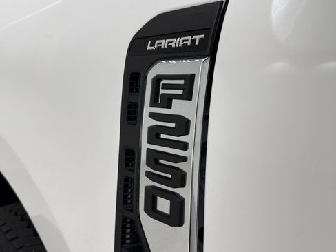New 2026 Ford F250 Lariat w/ Lariat Ultimate Package AWD/4WD image 12