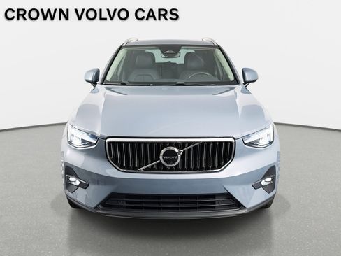 Used 2023 Volvo XC40 B5 Plus w/ Driver Assist Package image 2