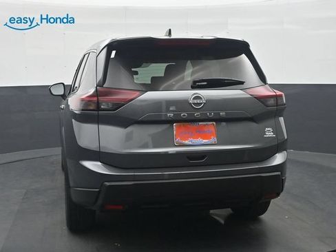 Used 2026 Nissan Rogue SV FWD image 6