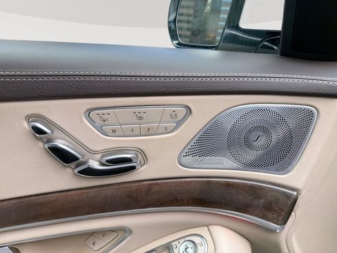 Used 2019 Mercedes-Benz S 560 Sedan image 14