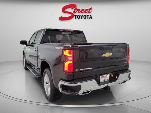 Used 2022 Chevrolet Silverado 1500 LTZ w/ LTZ Premium Package image 2