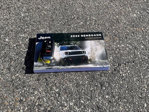 Used 2022 Jeep Renegade Latitude image 10