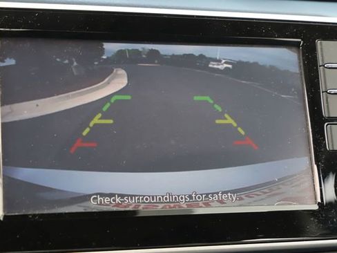 Used 2025 Nissan Versa SV FWD image 30