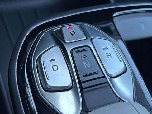 Used 2020 Hyundai Ioniq Limited image 28