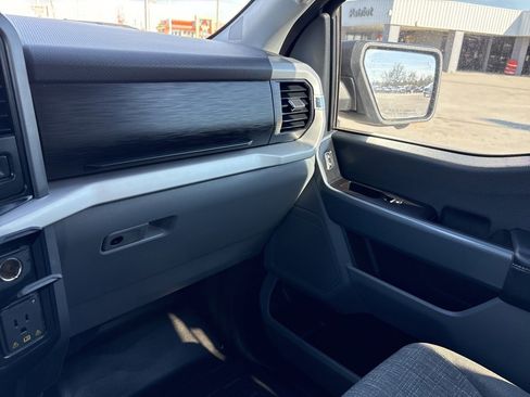 Used 2022 Ford F150 XLT w/ Trailer Tow Package image 19