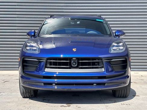 Certified 2026 Porsche Macan image 10