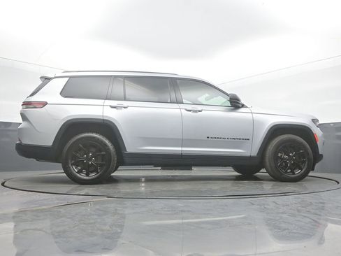 Used 2024 Jeep Grand Cherokee L Laredo AWD/4WD image 54
