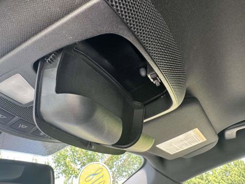 Used 2018 Lincoln MKC Premiere image 25