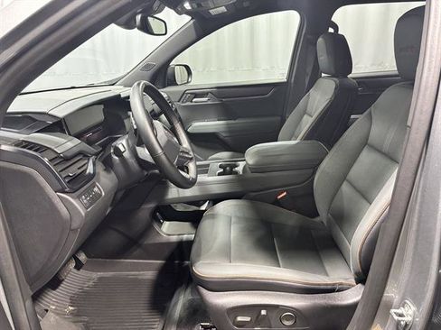 Certified 2024 GMC Acadia AT4 w/ Luxury Package image 17