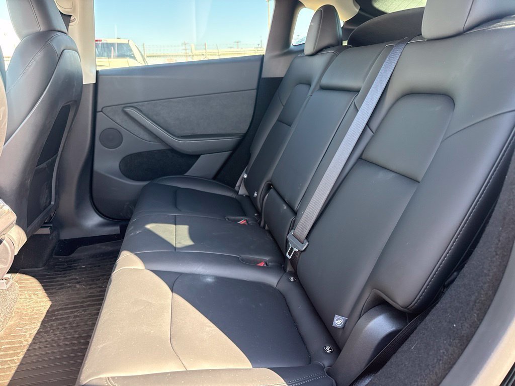 Used 2025 Tesla Model Y Long Range RWD image 5