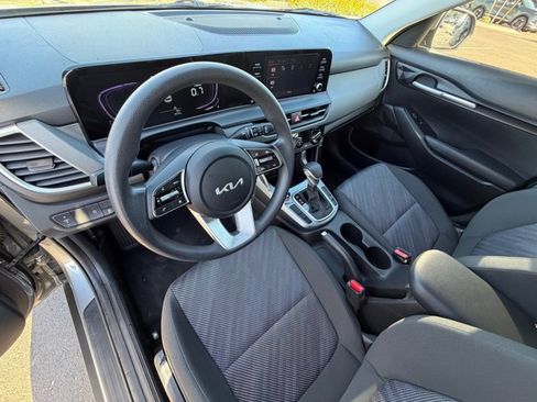 Certified 2026 Kia Seltos LX FWD image 16