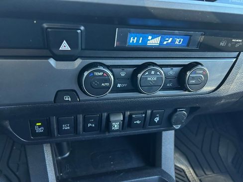 Certified 2022 Toyota Tacoma TRD Sport image 27