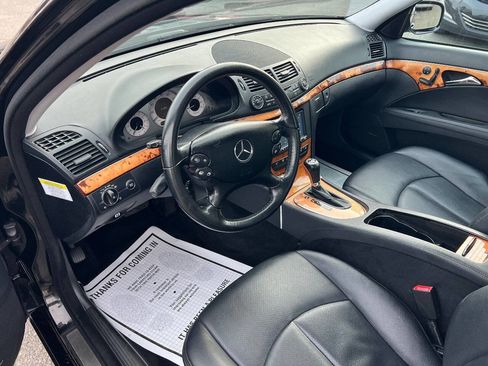 Used 2008 Mercedes-Benz E 350 4MATIC Sedan image 14