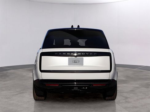 New 2026 Land Rover Range Rover SE image 6