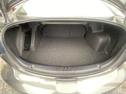 Used 2010 MAZDA MAZDA3 i Touring image 13