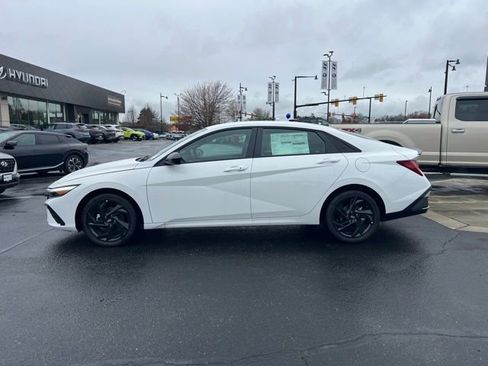 New 2026 Hyundai Elantra Sport FWD image 4