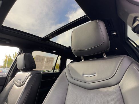 Certified 2024 Cadillac XT6 Premium Luxury image 10