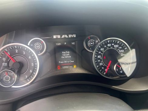 Used 2024 RAM 2500 Big Horn w/ Protection Group AWD/4WD image 23