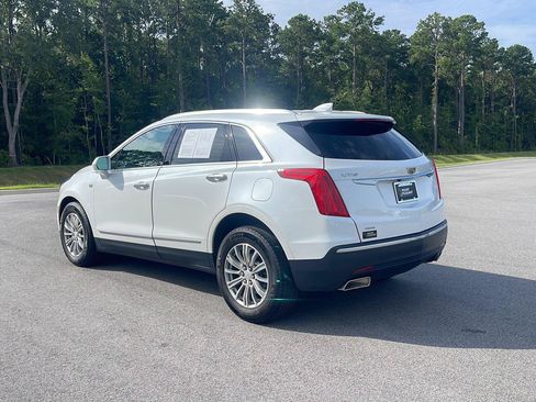 Used 2017 Cadillac XT5 Luxury w/ Driver Awareness Package AWD/4WD image 5
