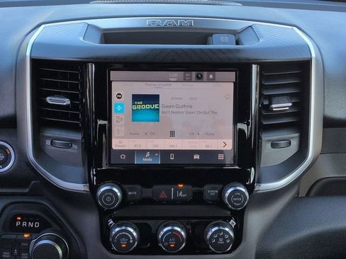 New 2026 RAM 1500 Express AWD/4WD image 18