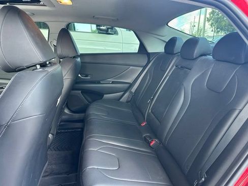 Used 2023 Hyundai Elantra Limited FWD image 16