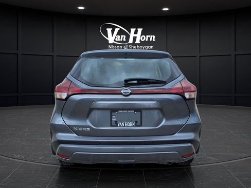 Certified 2025 Nissan Kicks Play S FWD image 4