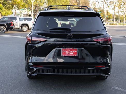 New 2026 Toyota Sienna XSE FWD image 6