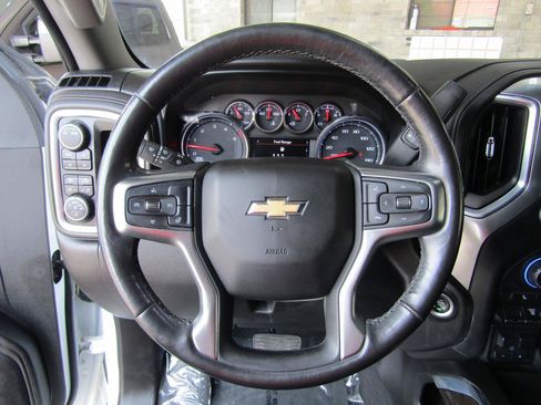 Used 2021 Chevrolet Silverado 2500 LT w/ Texas Edition AWD/4WD image 13