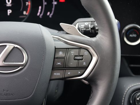 Used 2025 Lexus NX 250 FWD w/ Accessory Package (2T) image 22