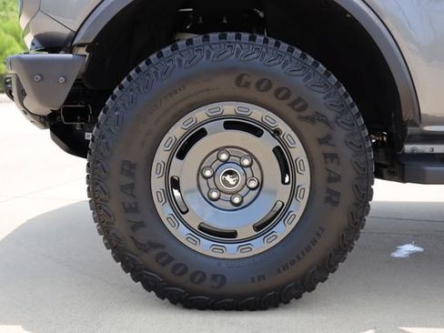 Used 2024 Ford Bronco Badlands AWD/4WD image 9