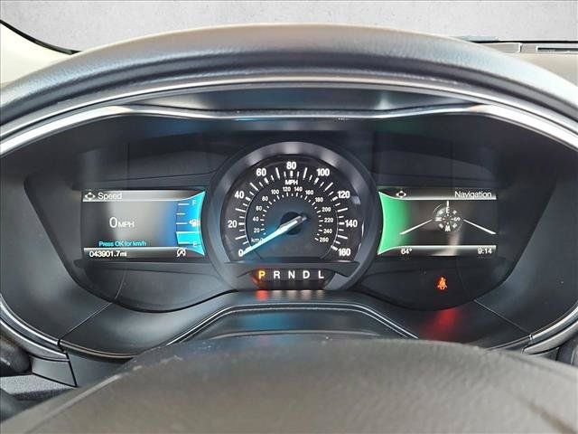 Used 2020 Ford Fusion SE FWD image 11