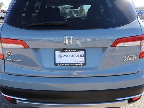 Used 2022 Honda Pilot Touring image 6
