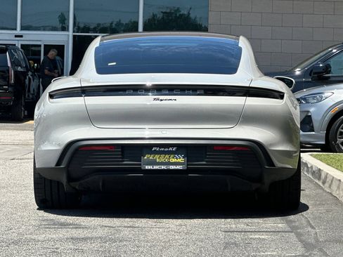 Used 2023 Porsche Taycan RWD image 5
