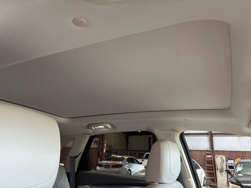 Used 2018 Cadillac XT5 Premium Luxury FWD image 30