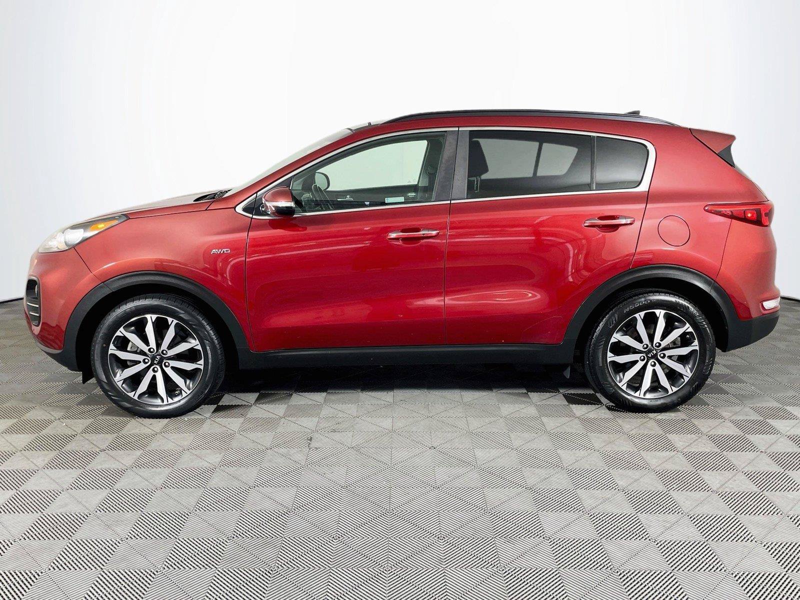 Used 2019 Kia Sportage EX w/ Option Group 040 AWD/4WD image 4