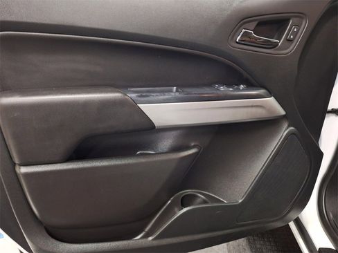 Used 2022 Chevrolet Colorado LT w/ Fleet Safety Package image 33