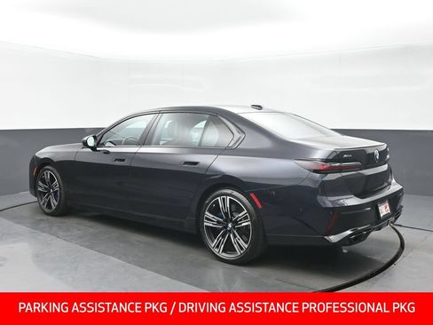 Used 2023 BMW 760i xDrive w/ Luxury Rear Seating Package AWD/4WD image 5
