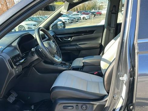 Used 2025 Honda CR-V Sport Touring image 9