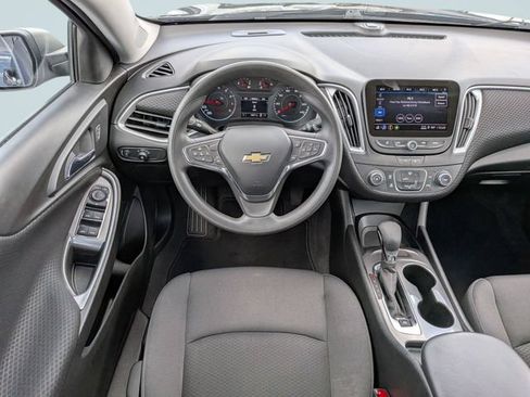 Used 2023 Chevrolet Malibu LS FWD image 14