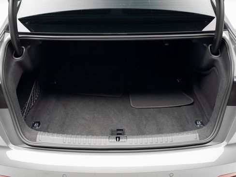 Used 2024 Audi S6 Premium Plus w/ Premium Plus Package image 72