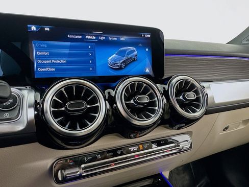 Certified 2025 Mercedes-Benz GLB 250 image 20