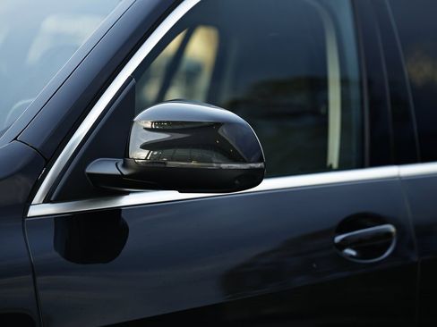 Certified 2024 BMW X7 xDrive40i image 11