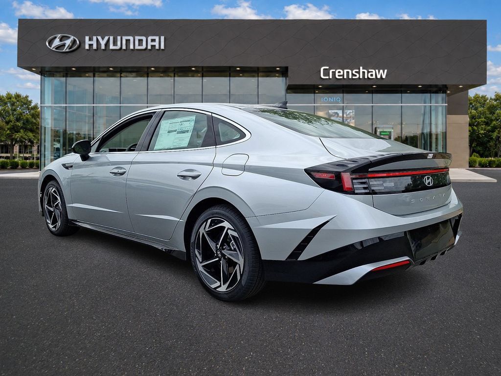 New 2026 Hyundai Sonata SEL FWD image 3