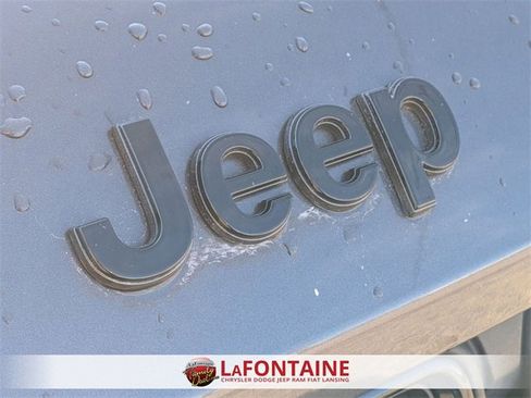 Certified 2023 Jeep Grand Cherokee L Laredo image 9