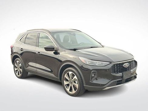 Certified 2024 Ford Escape Platinum AWD/4WD image 2