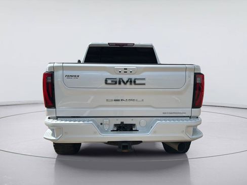 Used 2024 GMC Sierra 2500 Denali Ultimate AWD/4WD image 5