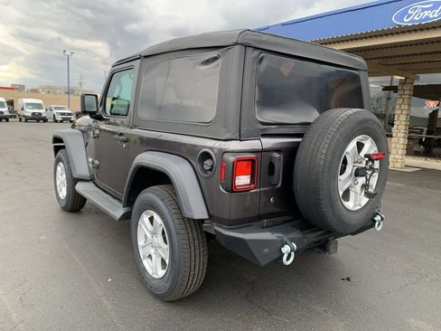 Used 2020 Jeep Wrangler Sport AWD/4WD image 6