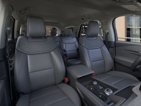 New 2025 Ford Explorer Active w/ Active Comfort Package image 12
